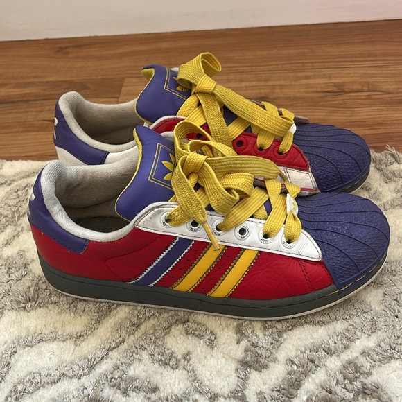 Adidas Superstar 2 Sneakers Boys Size 4.5 Red Purple Colorful Casual Shoes - Picture 3 of 10